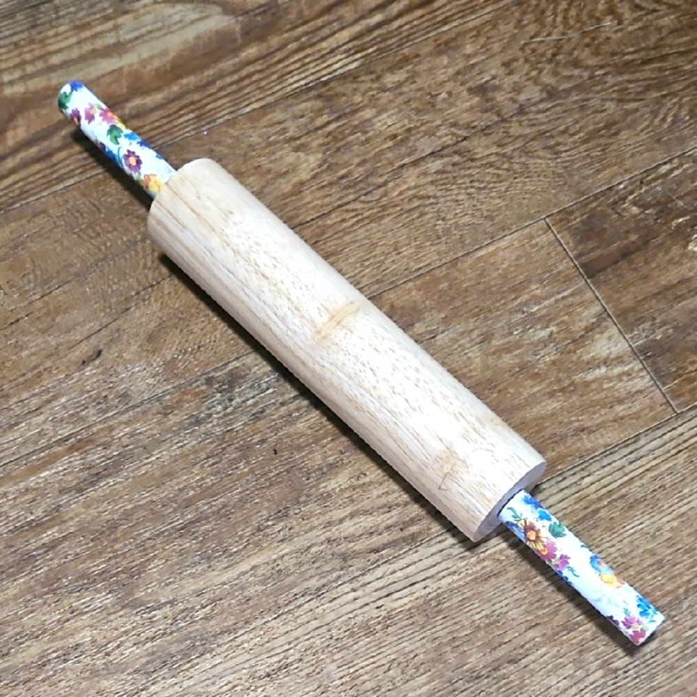 MKC Rolling Pin, White Flower Market Design